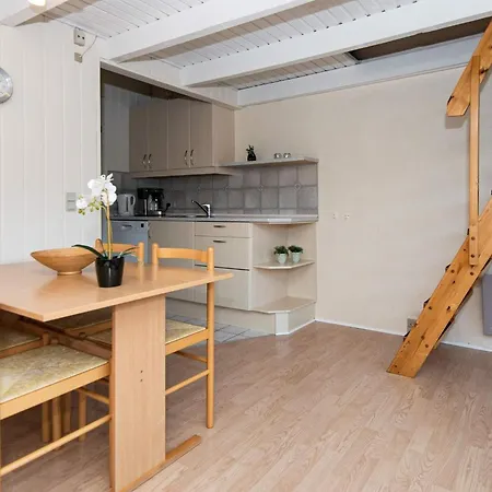 Vakantiehuis Lxxiv *