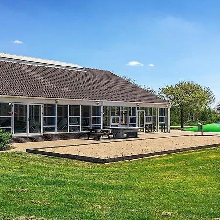 Lxxiv Vakantiehuis